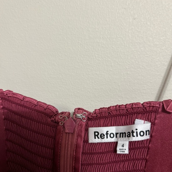 ⭐️Reformation Frankie Silk Dress Rosette⭐️ - Picture 16 of 16